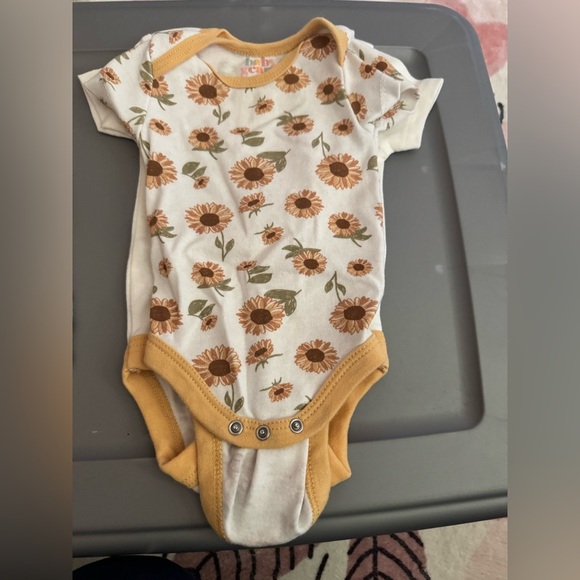 3PC Baby Gear 0-3M Fall Sunflower Onesies, 2 Brand New - Picture 3 of 4
